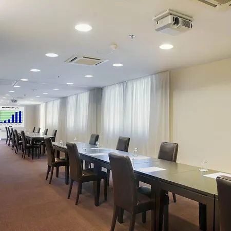 מלון Admiral Grand 5*