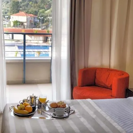 Admiral Grand מלון 5*